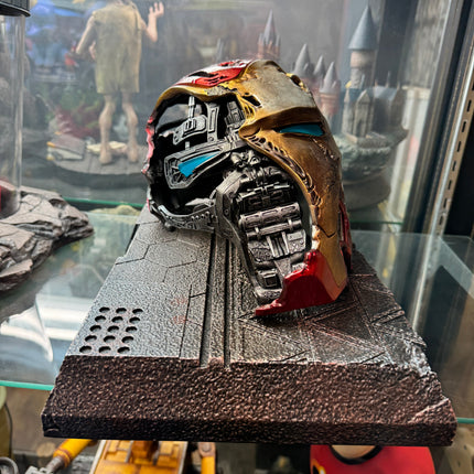 Avengers: Endgame Iron Man Mark 50 Helmet Battle Table Top Statue