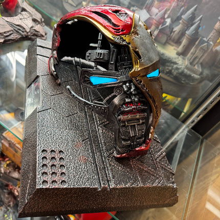 Avengers: Endgame Iron Man Mark 50 Helmet Battle Table Top Statue