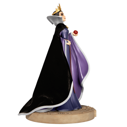 Snow White And The Seven Dwarfs Master Craft Queen Grimhilde Statue - LM Treasures 