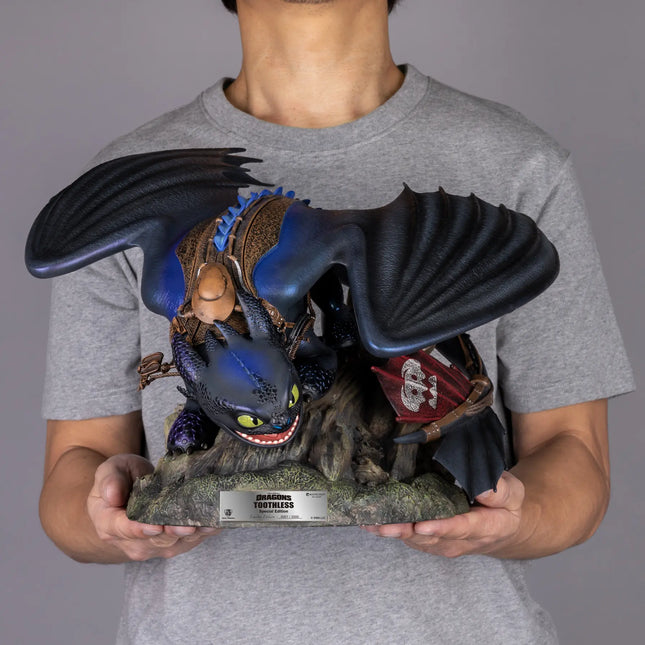 How to Train Your Dragon 2 Special Edition Toothless Master Craft Statue