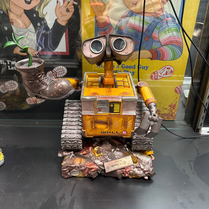WALL-E Master Craft Table Top Statue