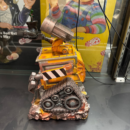 WALL-E Master Craft Table Top Statue
