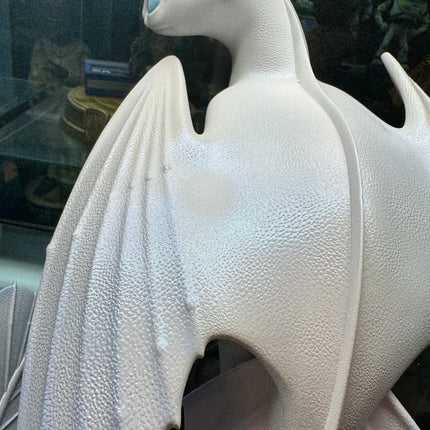 How to Train Your Dragon 3 Master Craft Light Fury Table Top Statue