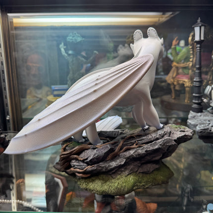 How to Train Your Dragon 3 Master Craft Light Fury Table Top Statue