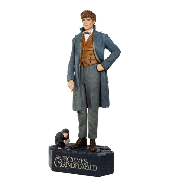 Fantastic Beasts 2 Newt and Niffler 1:1  Life Size Statues LM Treasures - MM