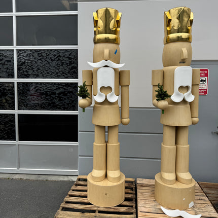 Pre-Owned Nordstrom Wood Nutcracker Life Size Statue