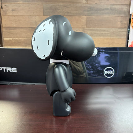 Peanuts Special Edition Snoopy Piggy Bank Statue