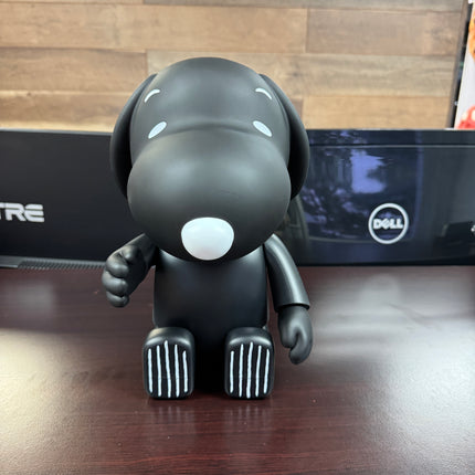Peanuts Special Edition Snoopy Piggy Bank Statue