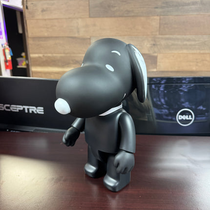 Peanuts Special Edition Snoopy Piggy Bank Statue