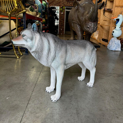 Wolf Life Size Statue - LM Treasures 