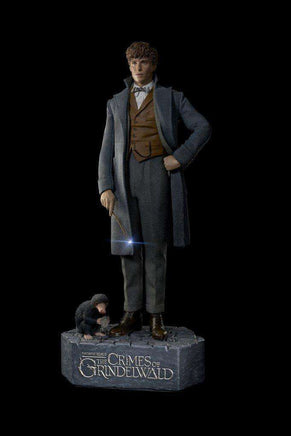 FANTASTIC BEASTS 2 - Newt & Niffler Life Size Statue - LM Treasures 