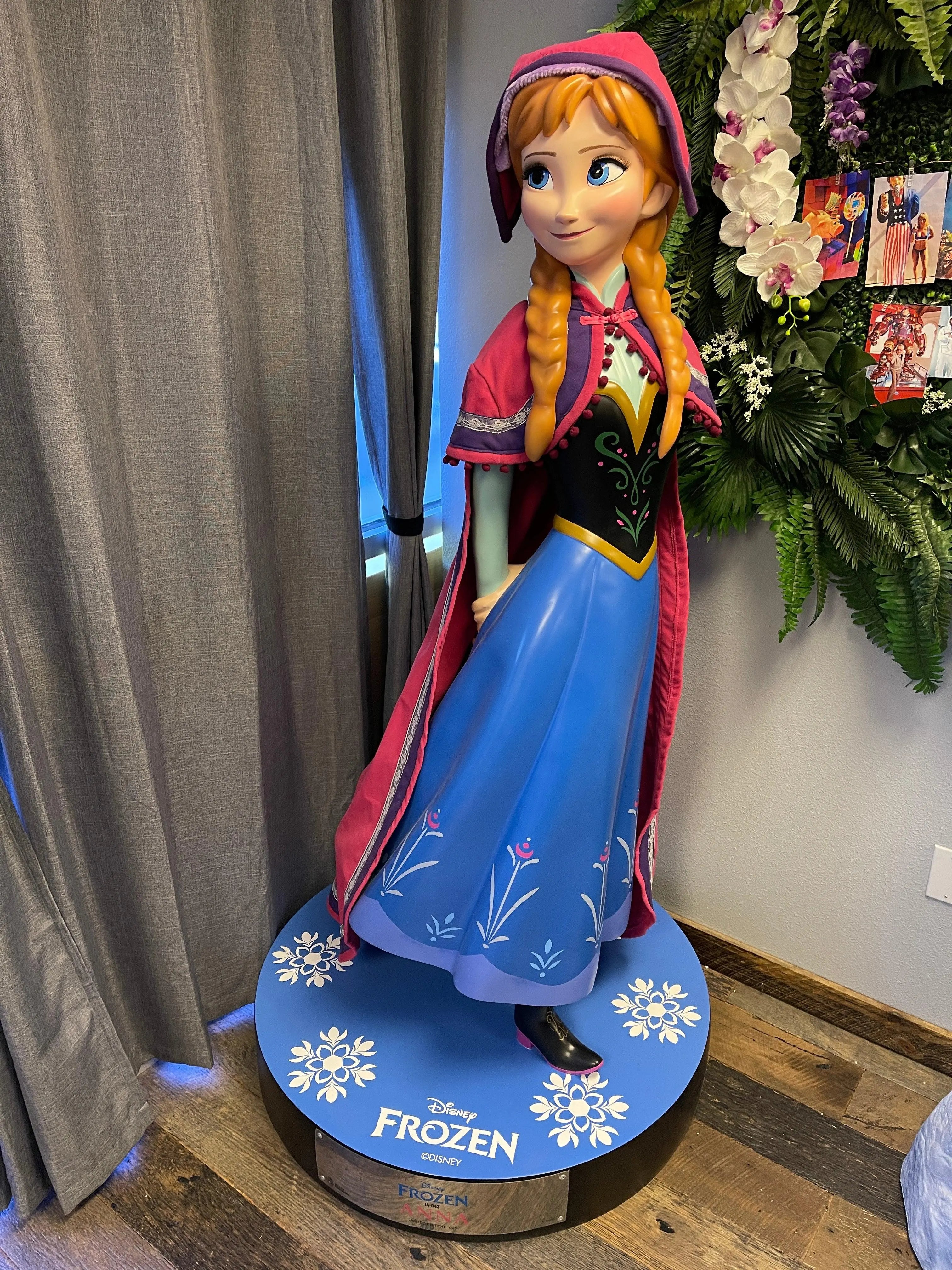 Disney Frozen Princess Anna Sister Life Size Statue Disney Frozen Princess Anna Sister Life Size Statue