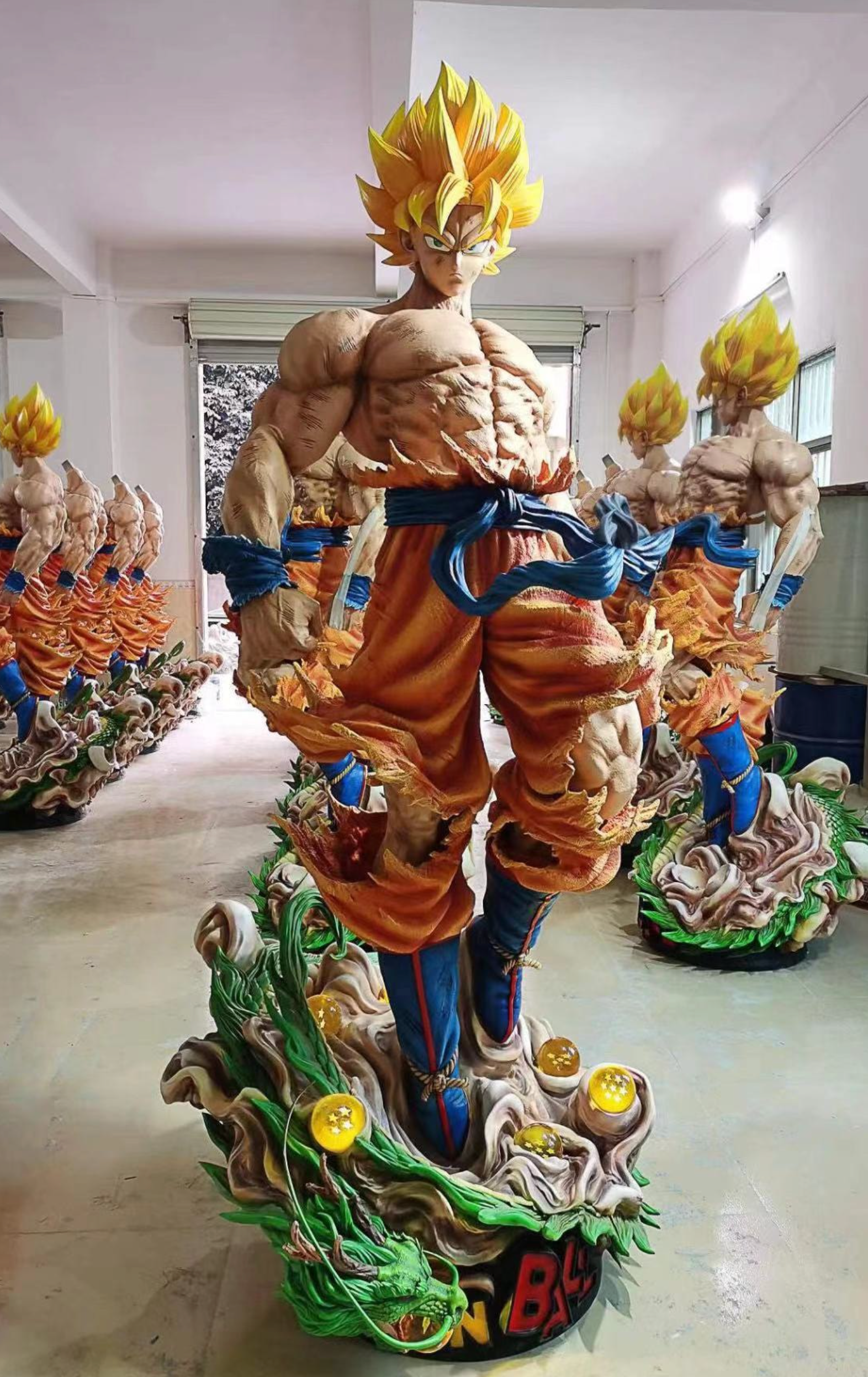 Big goku outlet statue