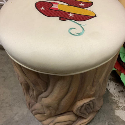 Wizard of Oz Tree Table And Chairs Pre-Owned Statue - LM Treasures 