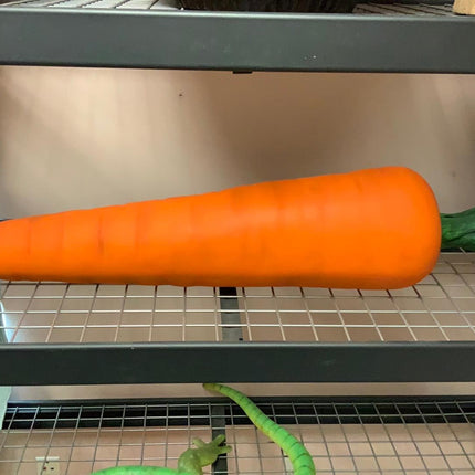 Carrot Over Sized Vegetable Statue - LM Treasures 