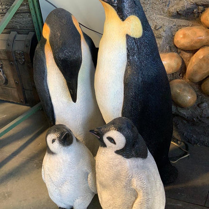 Penguin Family Statue - LM Treasures 
