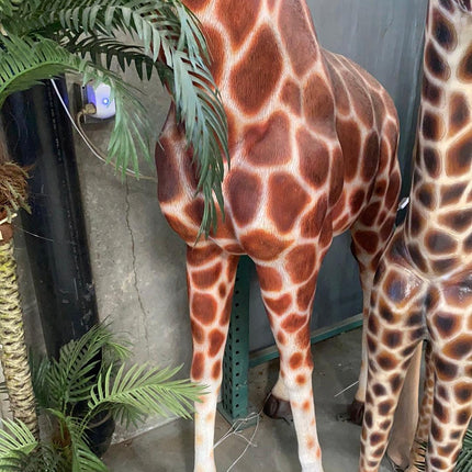 Giraffe Life Size Statue - LM Treasures 
