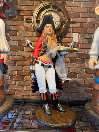 Lady Pirate Butler Small Statue - LM Treasures 