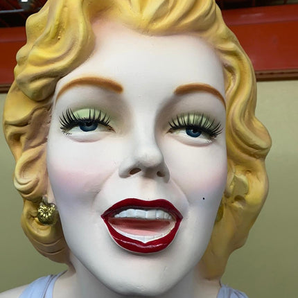 Actress With Fan Life Size Statue - LM Treasures 