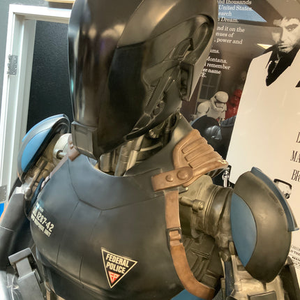 Total Recall Synth Life Size Statue (Black) Pre-Owned - LM Treasures 