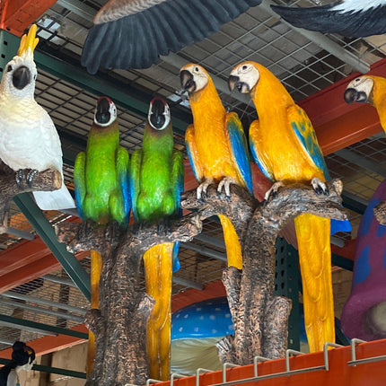 Green Macaw Buffon Lover Parrots On Branch Life Size Statue - LM Treasures 