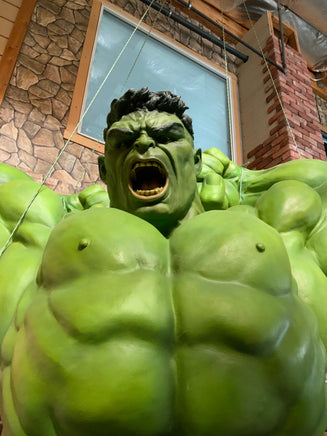Marvel Universe The Incredible Hulk Life Size Statue - LM Treasures 
