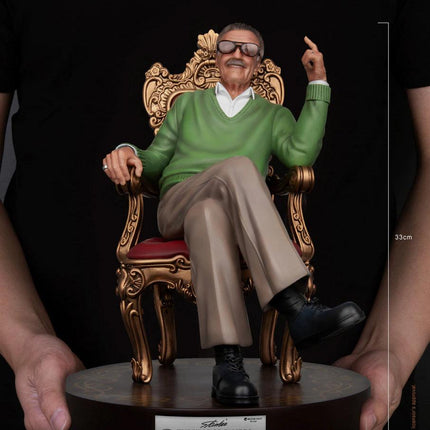 Stan Lee: The King Of Cameos Master Craft Table Top Statue - LM Treasures 