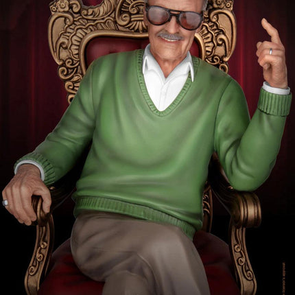 Stan Lee: The King Of Cameos Master Craft Table Top Statue - LM Treasures 